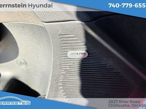 Used 2023 Dodge Challenger SXT RWD image 17