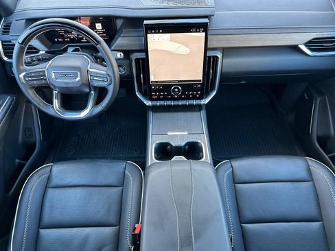 Used 2025 GMC Acadia Denali w/ Super Cruise Package AWD/4WD image 14