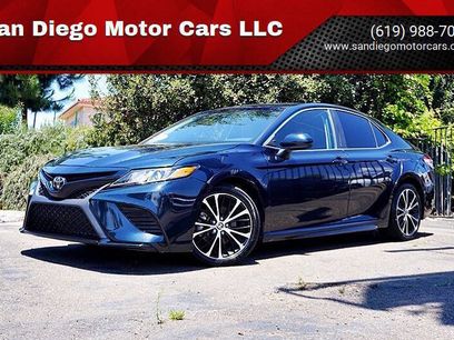 Used 2020 Toyota Camry SE w/ Carpet Mat Package