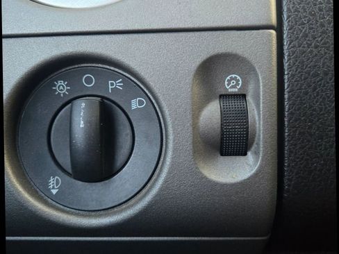 Used 2006 Ford F150 XLT image 27