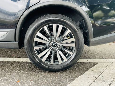 Used 2020 Mitsubishi Outlander SEL image 15