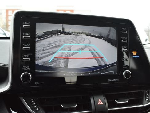 Used 2020 Toyota C-HR LE image 23