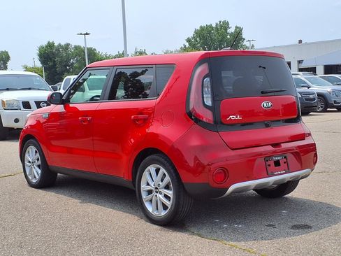 Used 2018 Kia Soul + FWD image 7