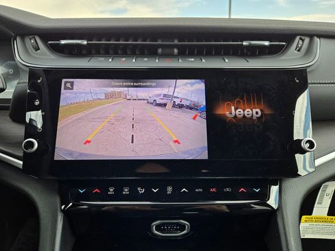 New 2026 Jeep Grand Cherokee Limited AWD/4WD image 23