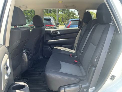 Used 2018 Nissan Pathfinder SV FWD image 24