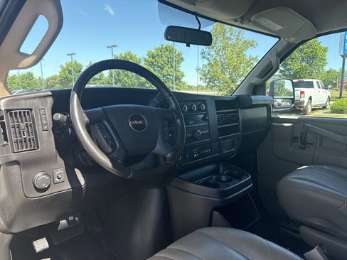 Used 2023 GMC Savana 2500 Extended w/ Driver Convenience Package RWD image 11