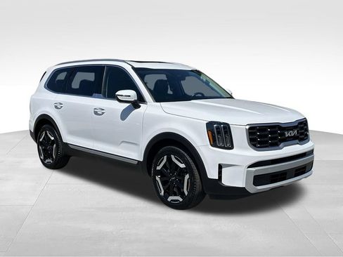 Used 2025 Kia Telluride S AWD/4WD image 1
