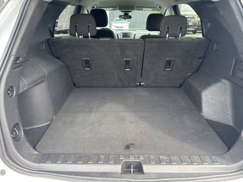 Used 2020 Chevrolet Equinox LT AWD/4WD image 11