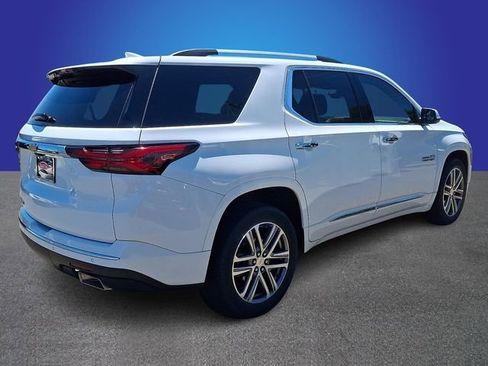 Used 2022 Chevrolet Traverse High Country FWD image 3