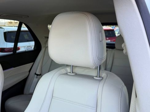 Certified 2024 Mercedes-Benz GLE 450 4MATIC image 3