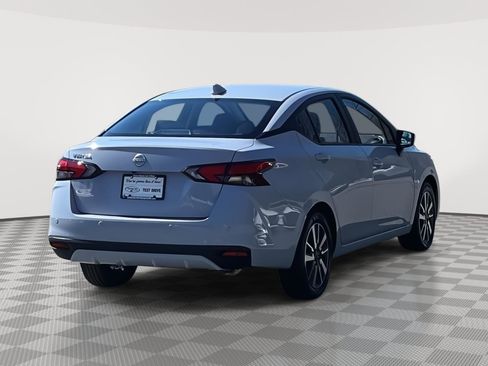 New 2025 Nissan Versa SV w/ Trunk Package FWD image 5