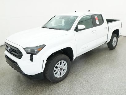 New 2025 Toyota Tacoma SR5