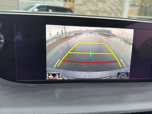 Used 2019 Lexus ES 350 w/ Premium Package image 15