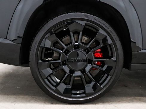 Used 2025 BMW XM image 10