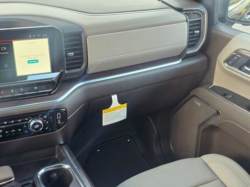 New 2026 GMC Sierra 1500 SLT AWD/4WD image 16