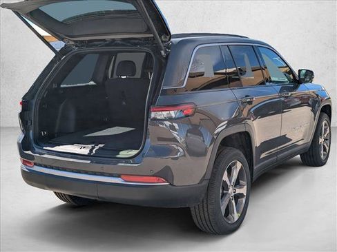 New 2026 Jeep Grand Cherokee Limited image 2