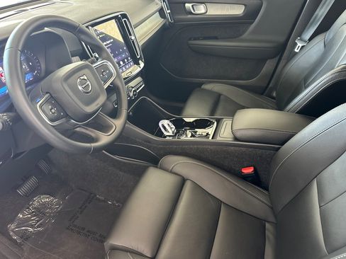 Certified 2026 Volvo XC40 B5 Plus AWD/4WD image 10