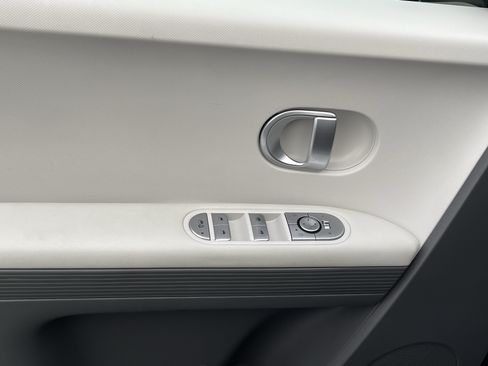 Certified 2024 Hyundai Ioniq 5 SEL RWD image 17