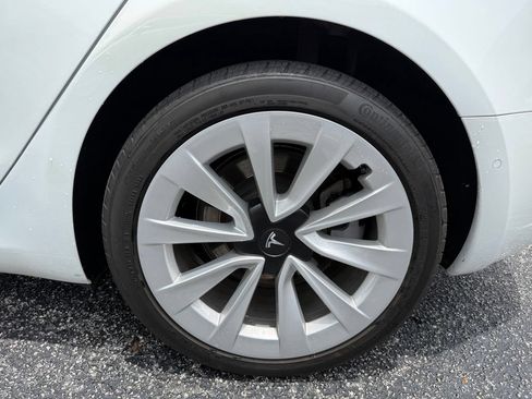 Used 2021 Tesla Model 3 Standard Range Plus RWD image 7