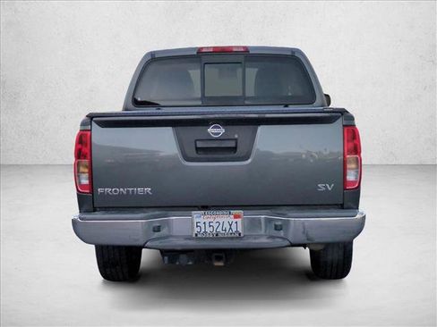 Used 2016 Nissan Frontier SV image 6