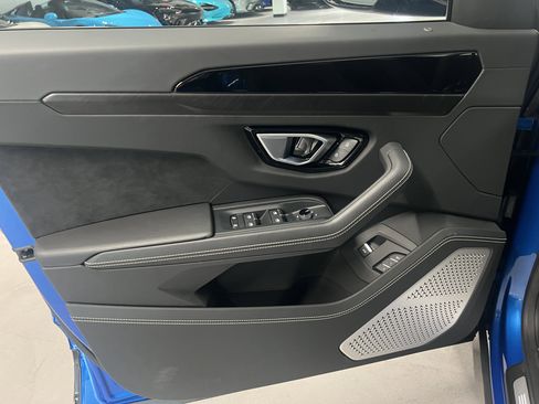 Used 2023 Lamborghini Urus S AWD/4WD image 20