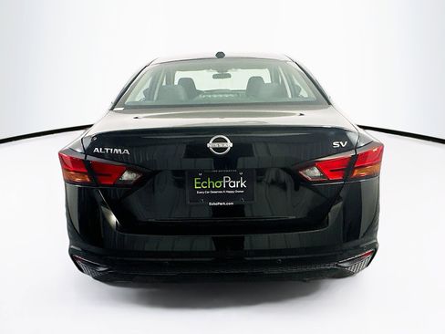 Used 2024 Nissan Altima 2.5 SV image 7