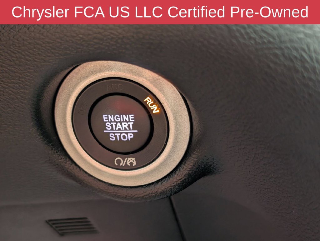 Used 2025 Chrysler Pacifica Select FWD image 26
