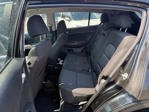 Used 2021 Kia Sportage LX AWD/4WD image 10