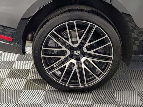 New 2026 Porsche Macan image 14