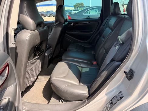 Used 2004 Volvo XC70 AWD/4WD image 17
