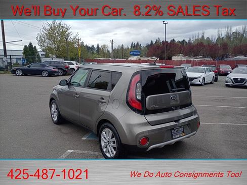 Used 2018 Kia Soul + FWD image 9
