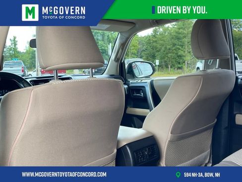 Used 2014 Toyota 4Runner SR5 AWD/4WD image 28
