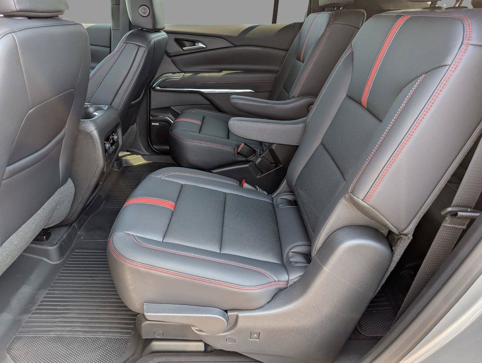 New 2026 Chevrolet Traverse RS FWD image 31