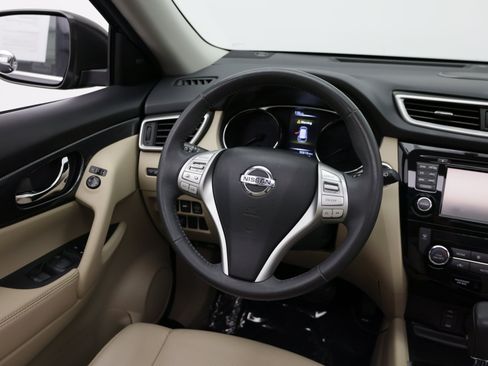 Used 2016 Nissan Rogue SL w/ SL Premium Package FWD image 31
