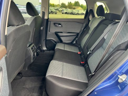 Used 2023 Nissan Rogue SV AWD/4WD image 23