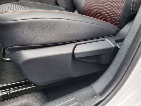 New 2026 Nissan Kicks SR FWD image 18