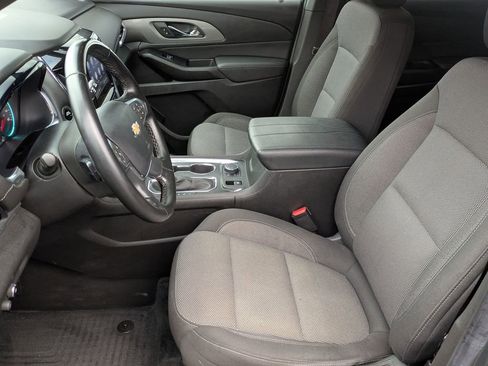 Used 2023 Chevrolet Traverse LT image 11