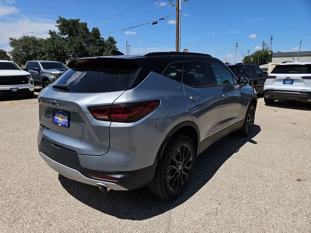 New 2026 Chevrolet Blazer LT w/ LPO, Black Sport Package AWD/4WD image 8