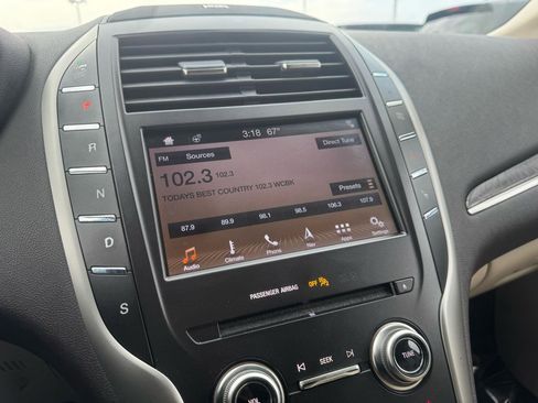 Used 2019 Lincoln MKC Reserve w/ MKC Technology Package FWD image 44