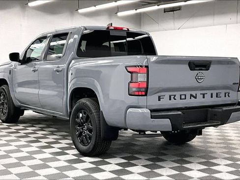 New 2026 Nissan Frontier SV w/ Tow Package AWD/4WD image 4
