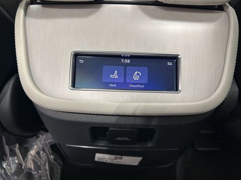 New 2026 Lincoln Navigator L Reserve AWD/4WD image 33