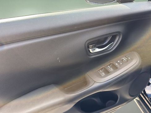 Used 2023 Honda HR-V LX image 10