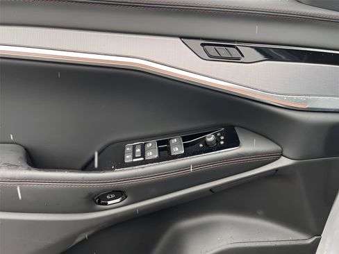 Used 2025 Jeep Wagoneer S Limited image 20