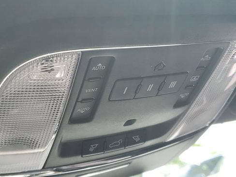 Used 2015 Jeep Grand Cherokee Overland AWD/4WD image 32