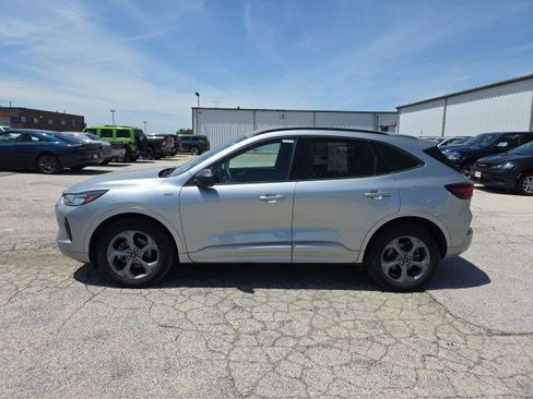 Used 2023 Ford Escape ST-Line w/ Tech Pack #1 AWD/4WD image 5