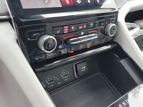 Certified 2022 Jeep Grand Cherokee Overland w/ Advanced Protech Group III image 21