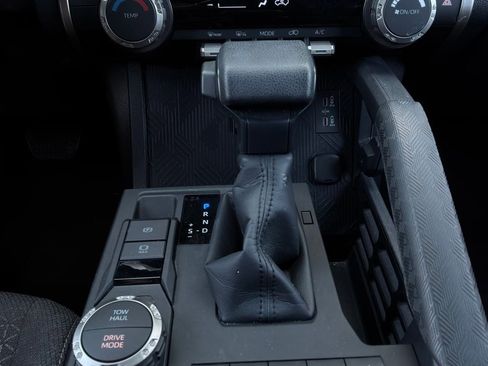 Used 2025 Toyota 4Runner SR5 RWD image 22