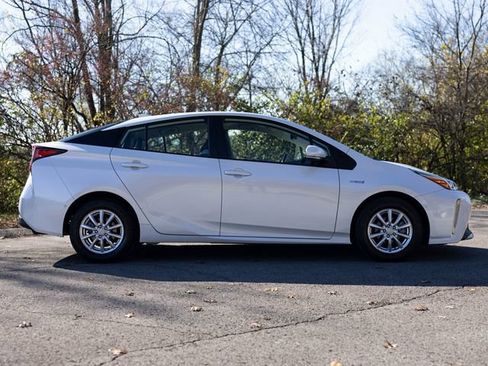 Used 2021 Toyota Prius AWD image 11