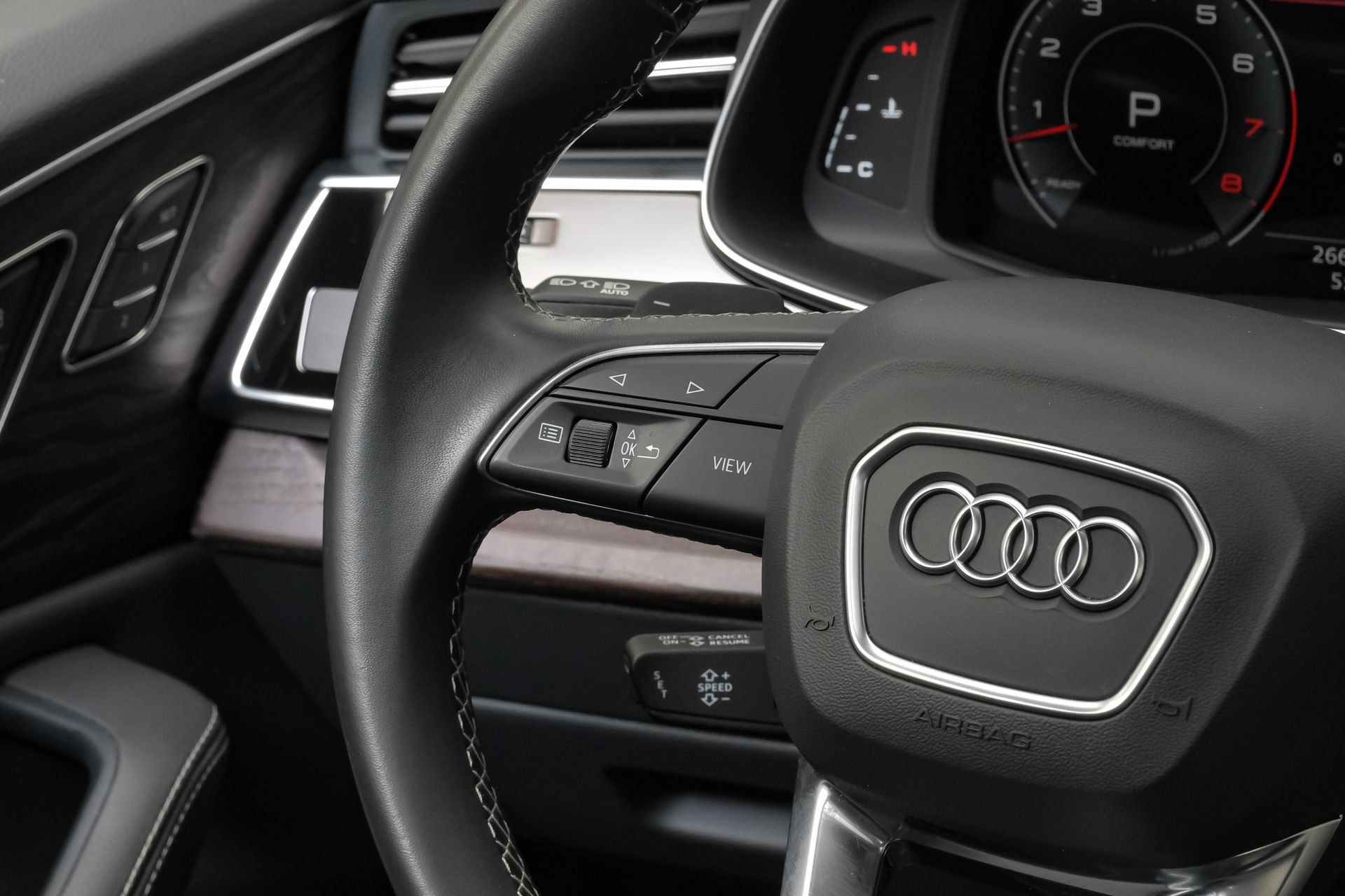 Used 2023 Audi Q8 Premium Plus w/ Premium Plus Package AWD/4WD image 20
