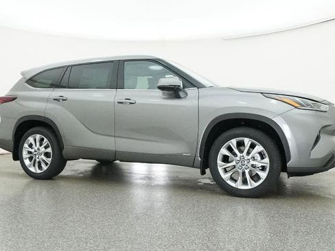 New 2026 Toyota Highlander Limited image 28
